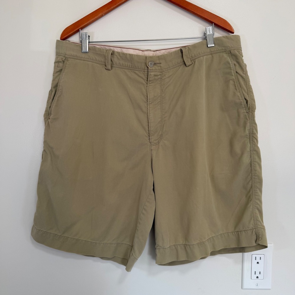 Tommy Bahama Chino Shorts Mens 38 Khaki Tan Stretch Cotton Blend Casual Gorpcore